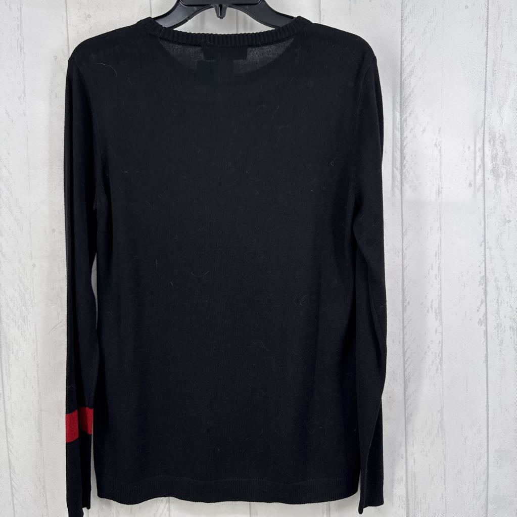 M crewneck sweater w/ red star