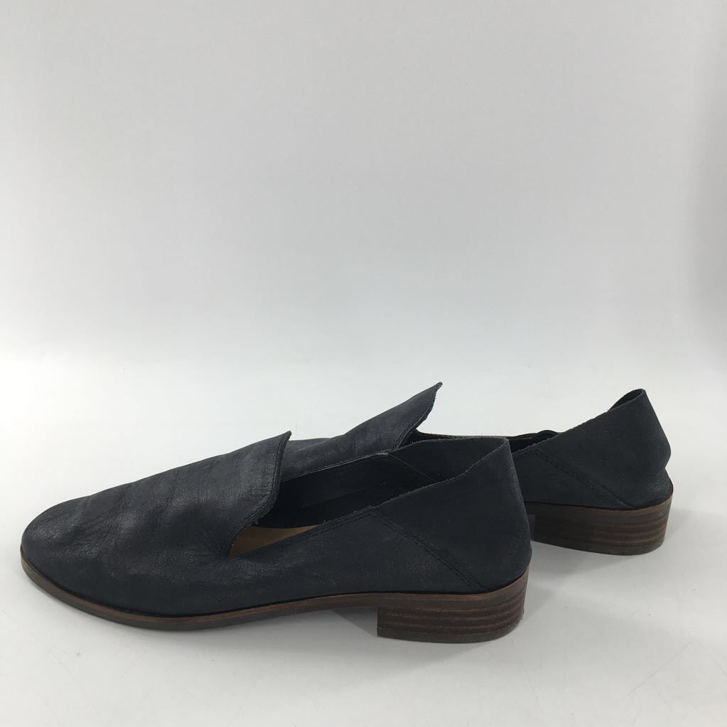 8.5 leather slip-ons