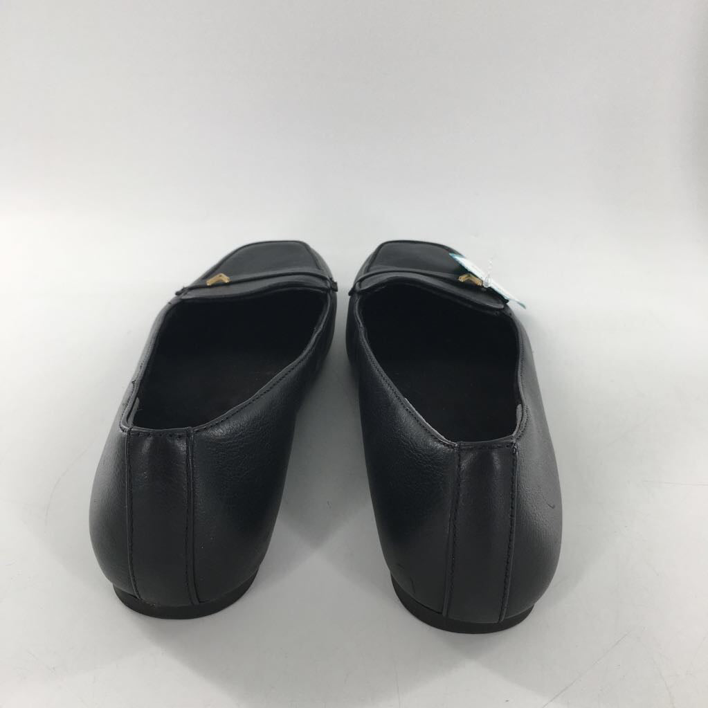 8 leather slip-ons