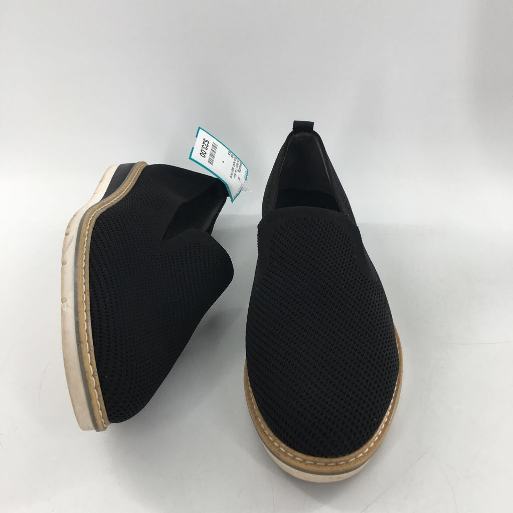 8.5 knit slip-ons