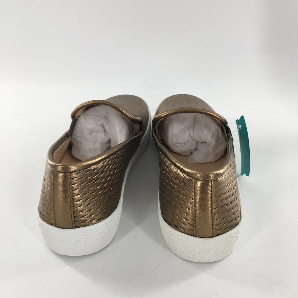 8.5 leather slip-on sneaker