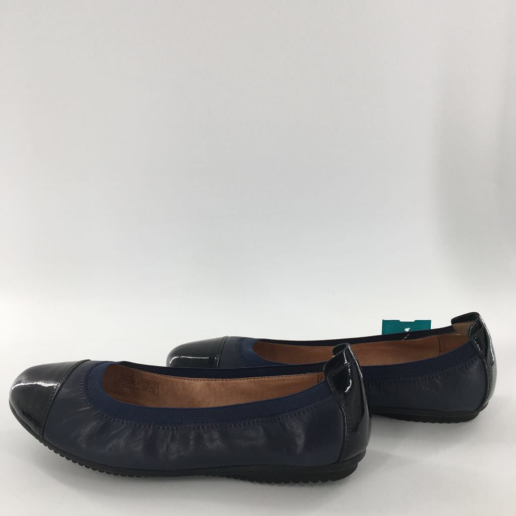 8.5 leather slip-on flats