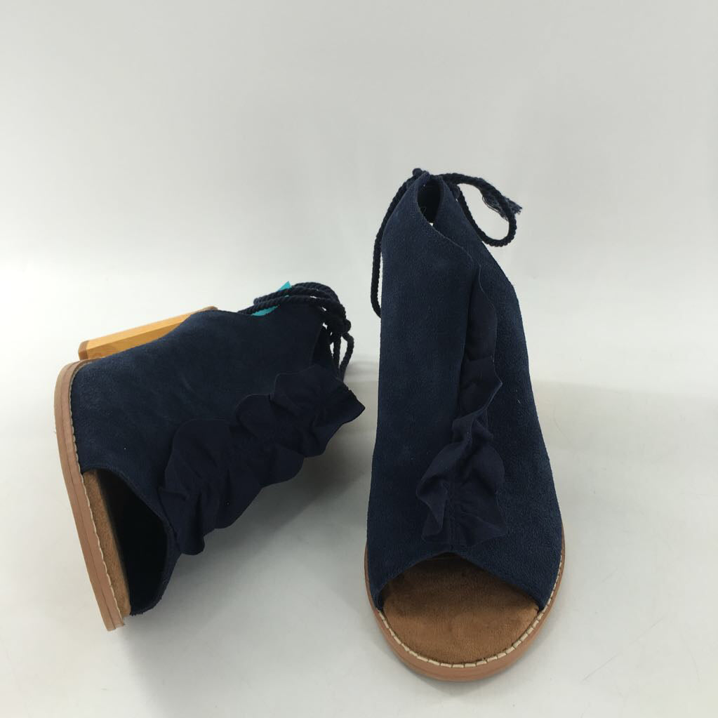 8.5 suede lace-up pep toe heels