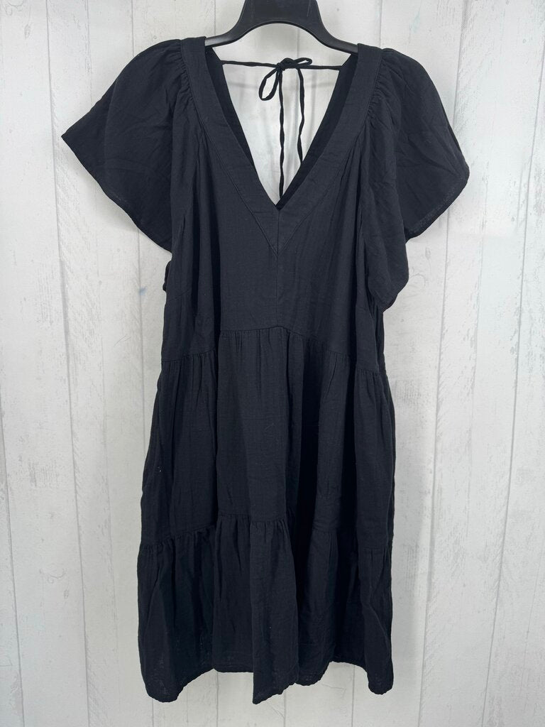 XL v-neck tied back s/s dress