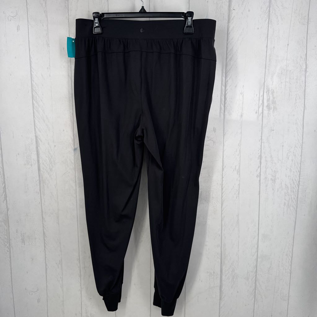 M drawstring joggers