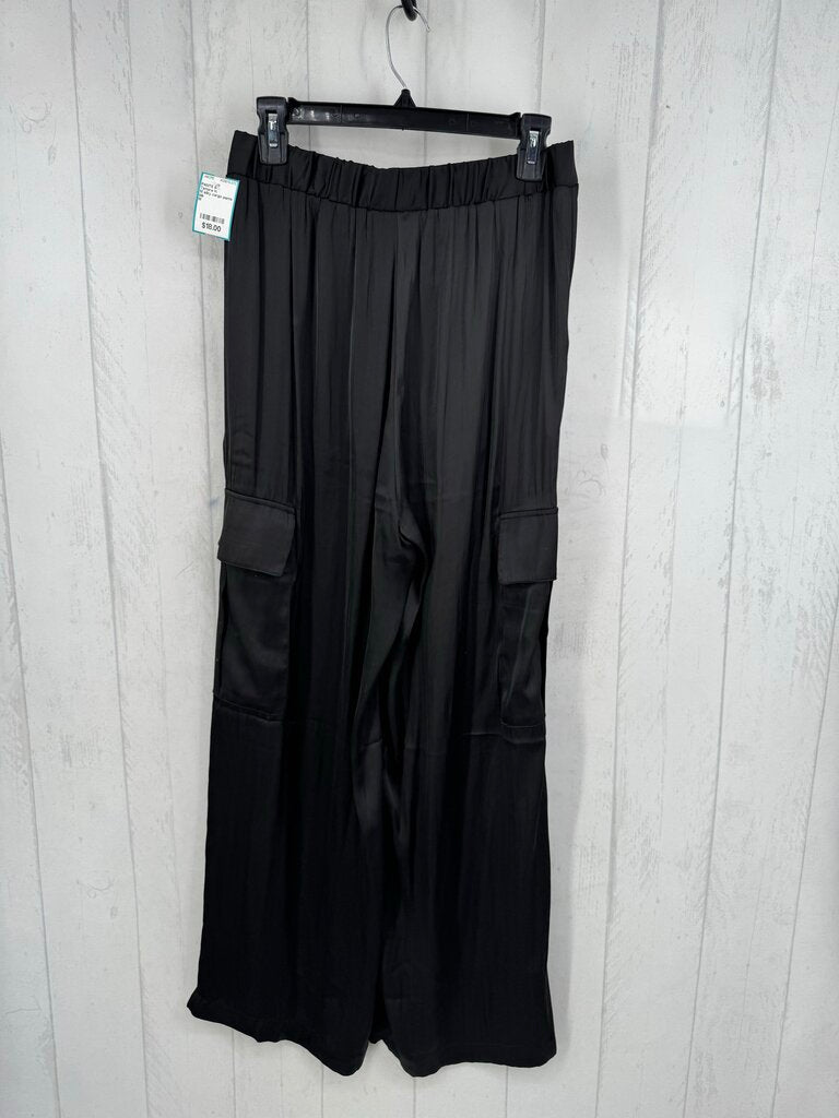 M silky cargo pants