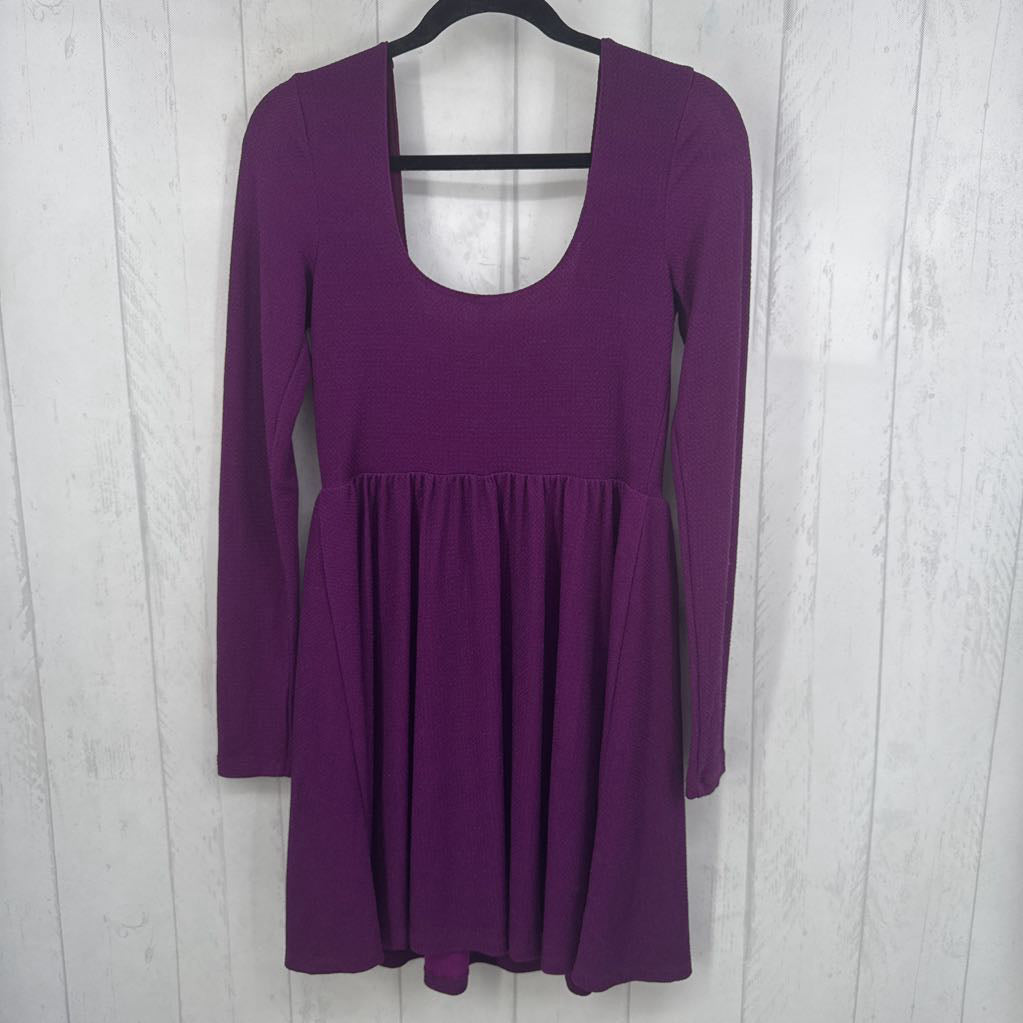 M l/s pleated scoop neck dress