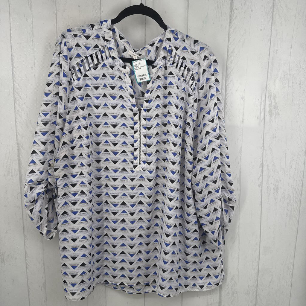 3 tab slv geometric arrow print lattice cutout neckline top