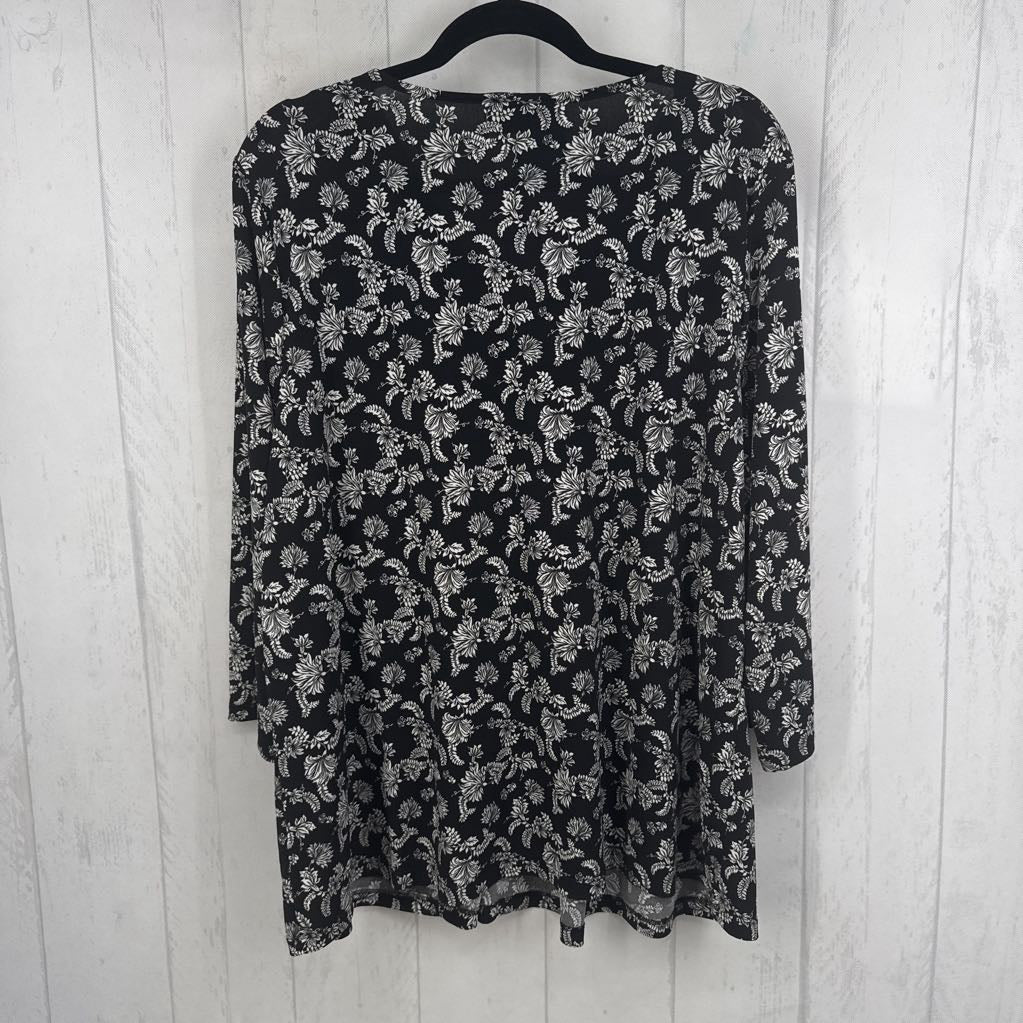 18/20 elbow slv pleated flower print top