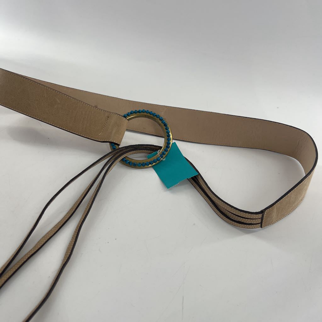 L reversible embossed belt w/silver hardware