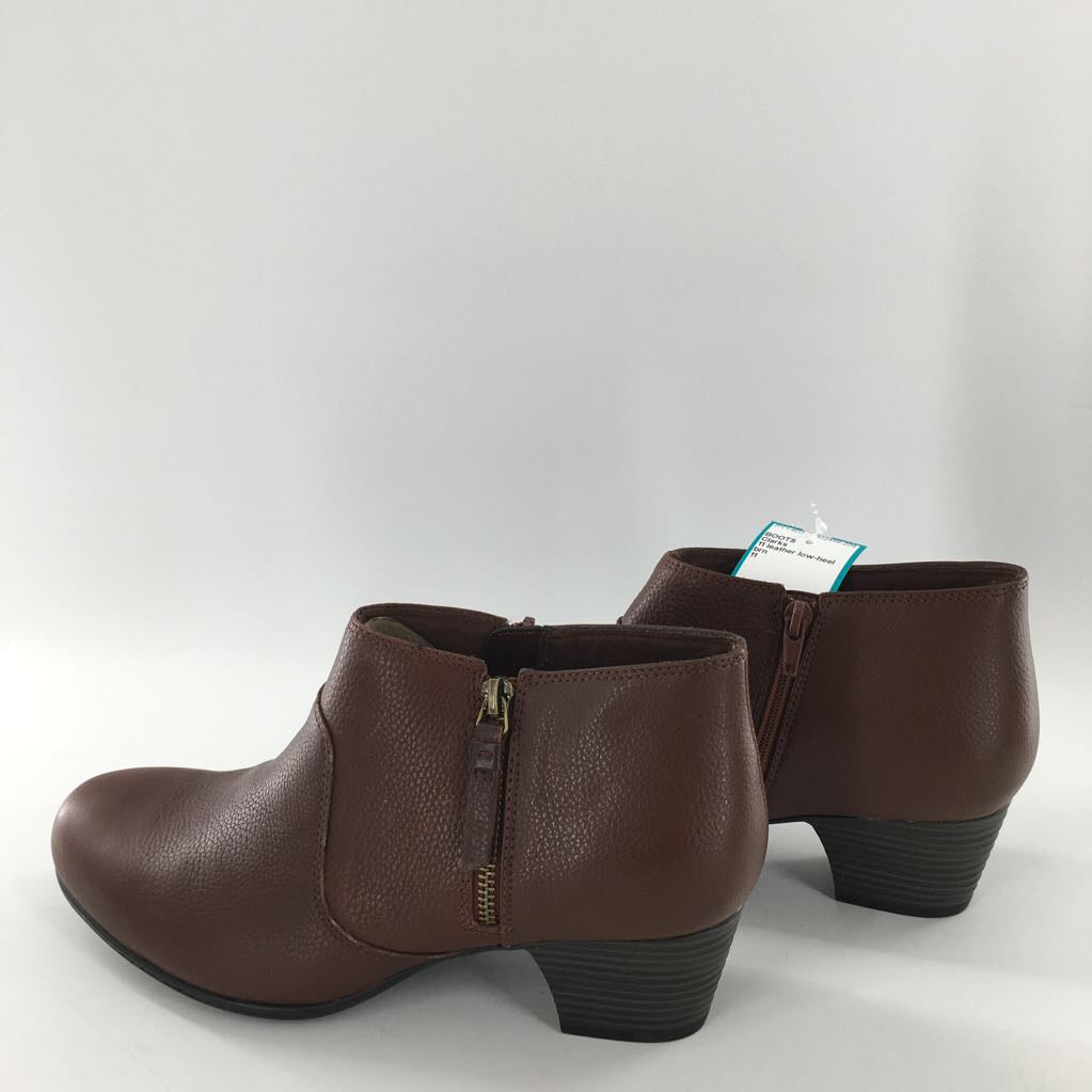 11 leather low-heel bootie