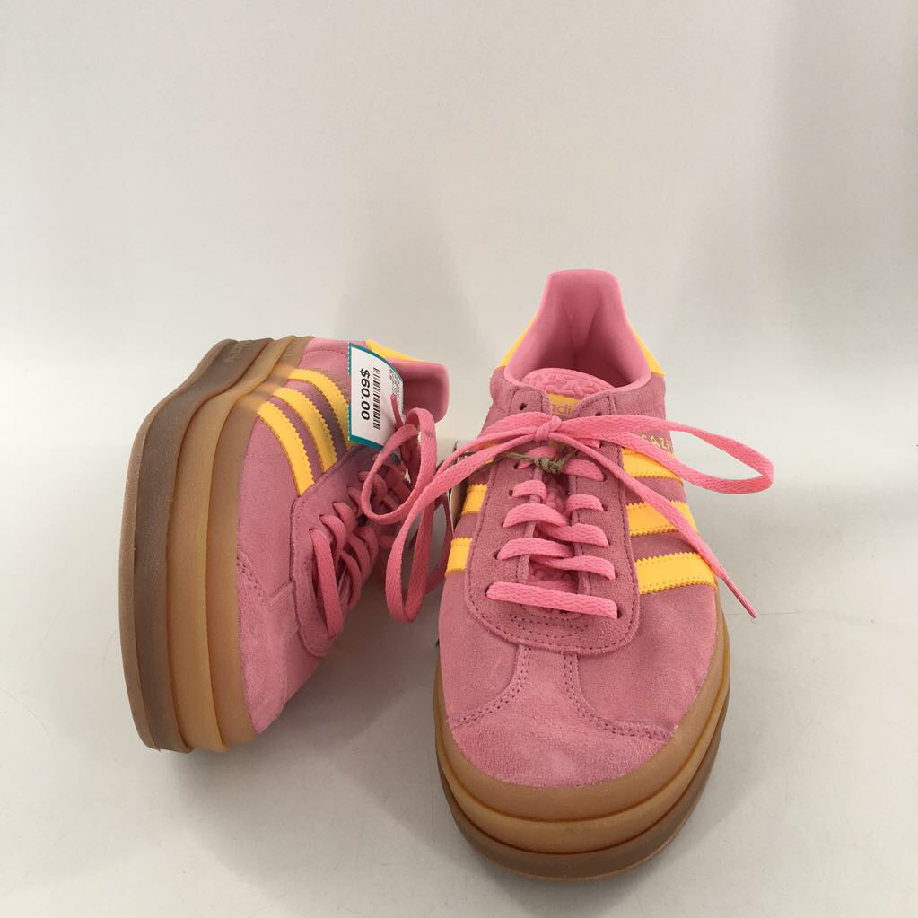 8.5 lace-up platform sneaker