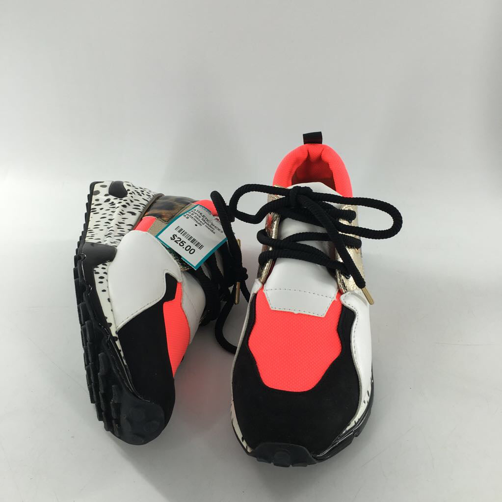 8.5 mixed media lace-up sneaker
