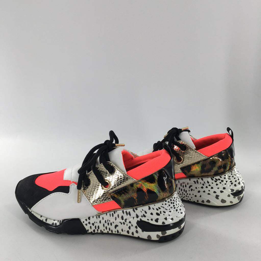 8.5 mixed media lace-up sneaker
