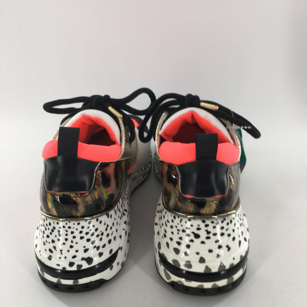 8.5 mixed media lace-up sneaker