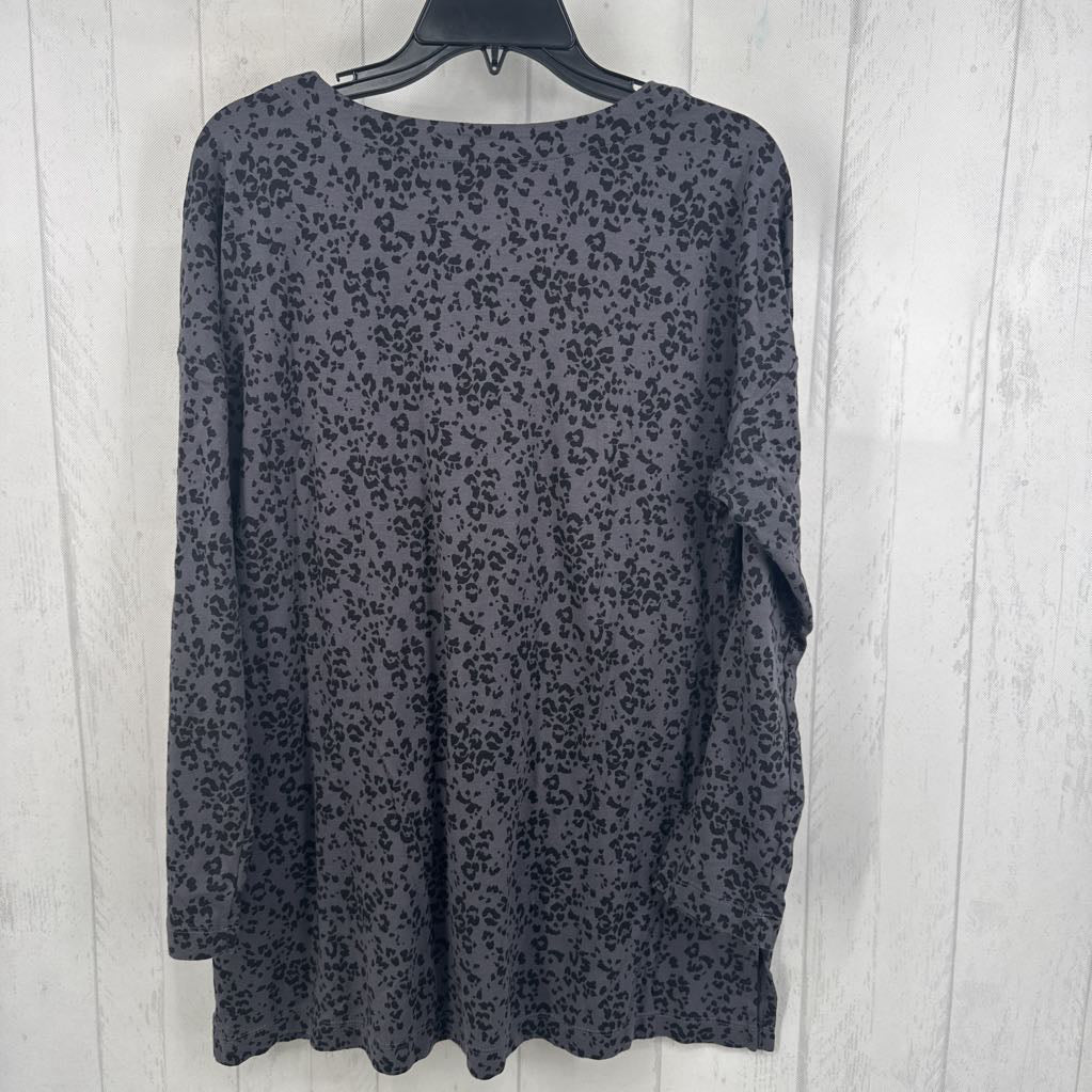 L animal print v-neck l/s top