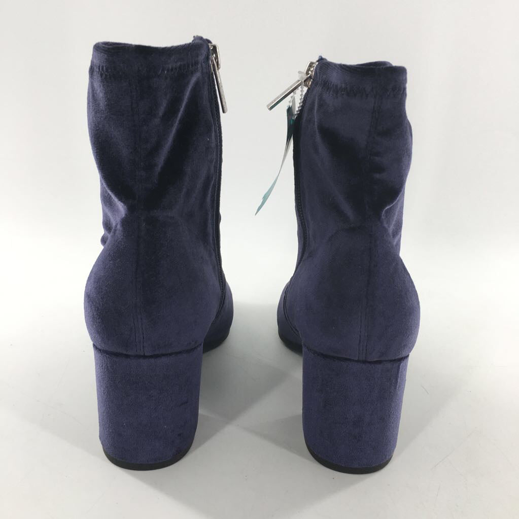 7.5 velvet ankle boot