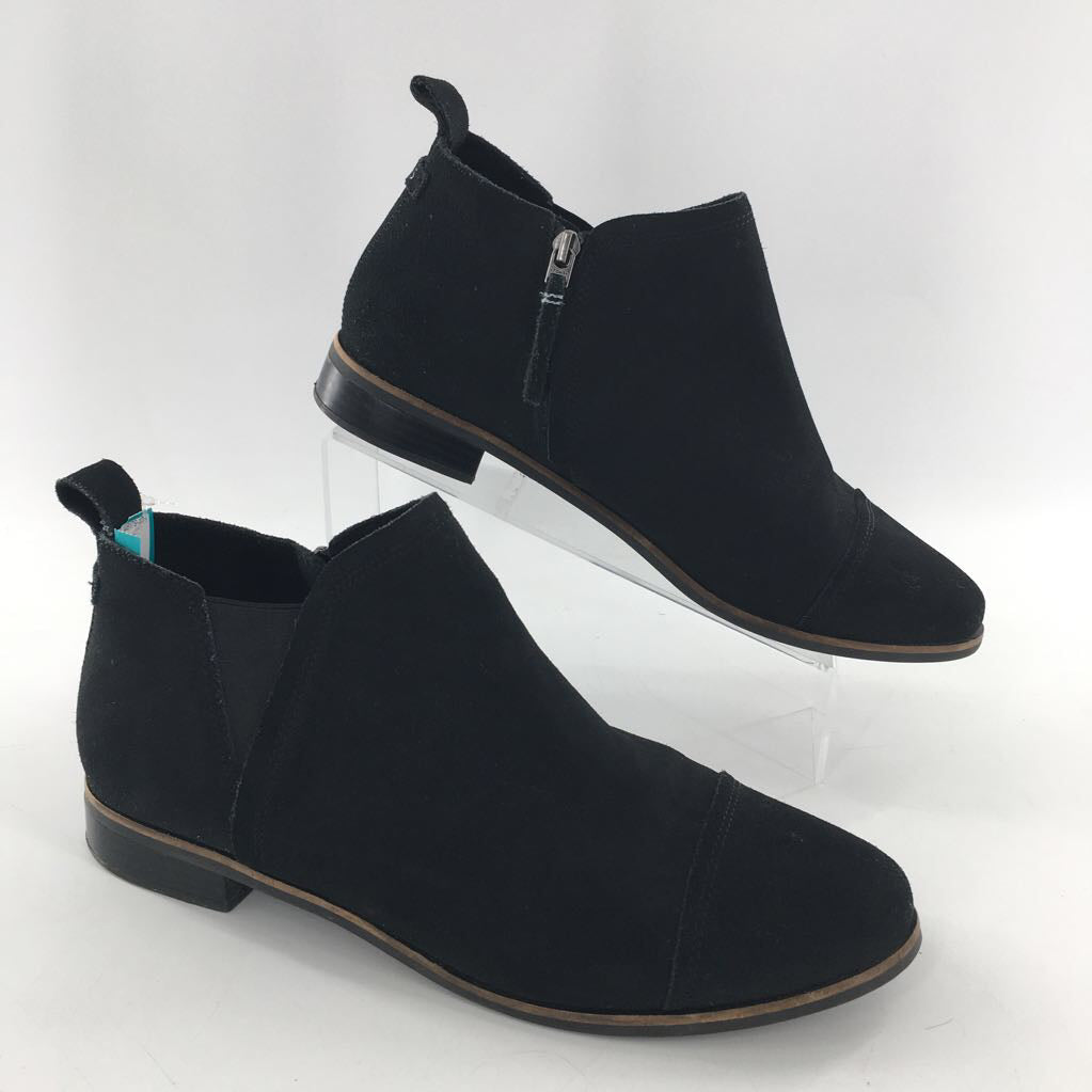 12 suede ankle boot
