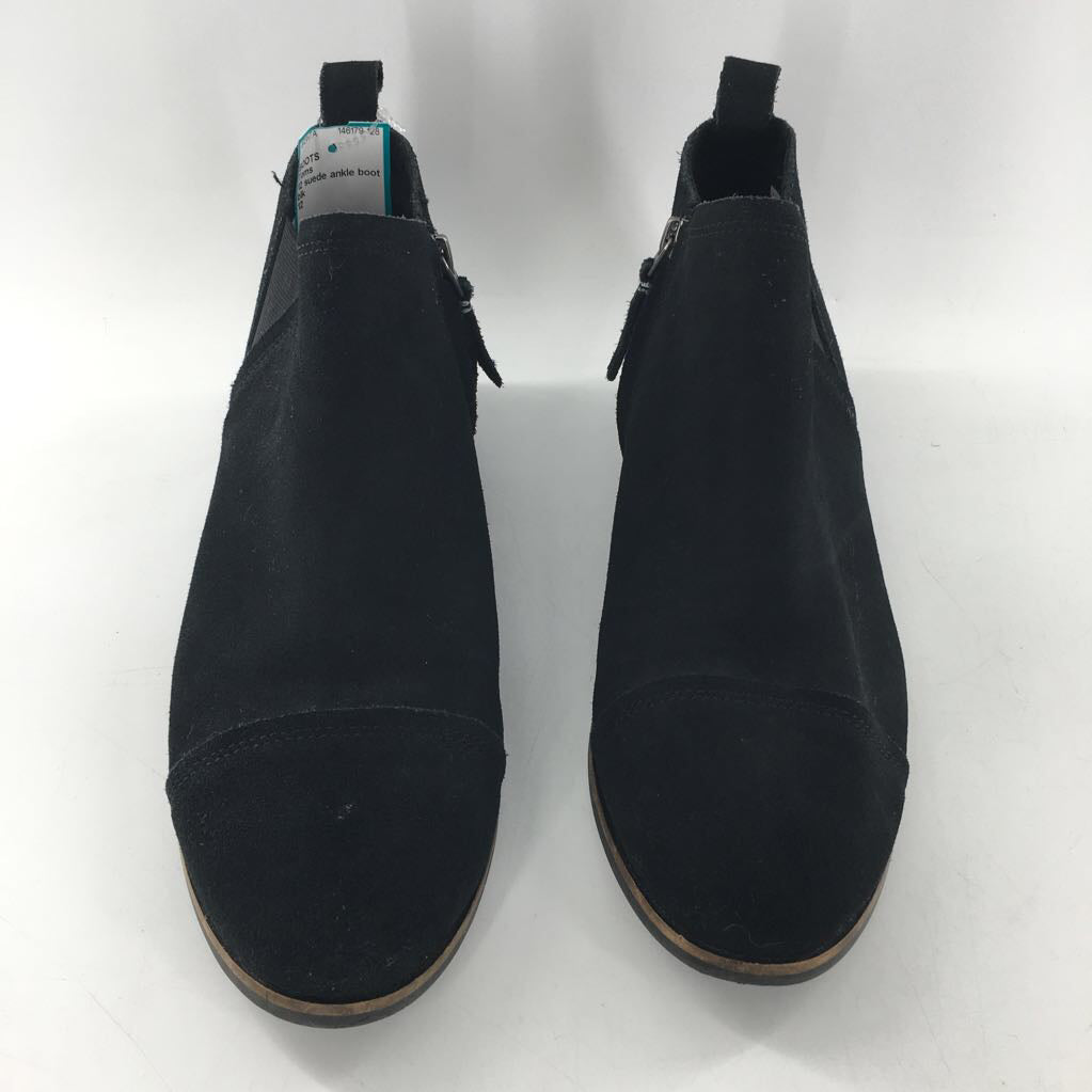 12 suede ankle boot