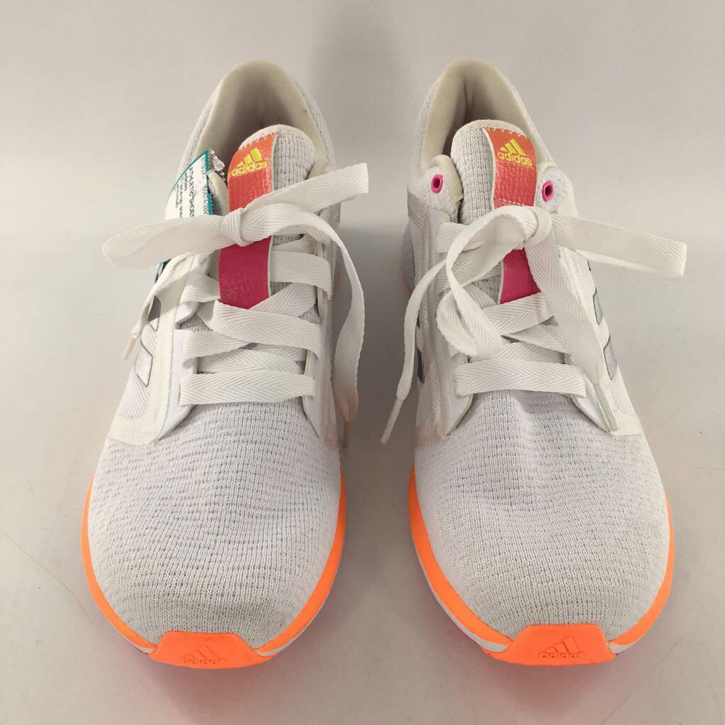 11 lace-up sneaker