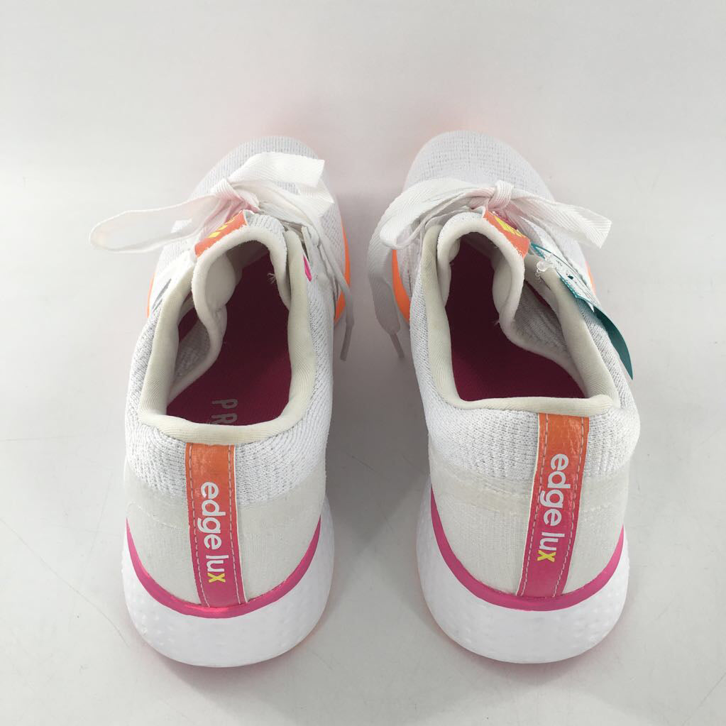 11 lace-up sneaker