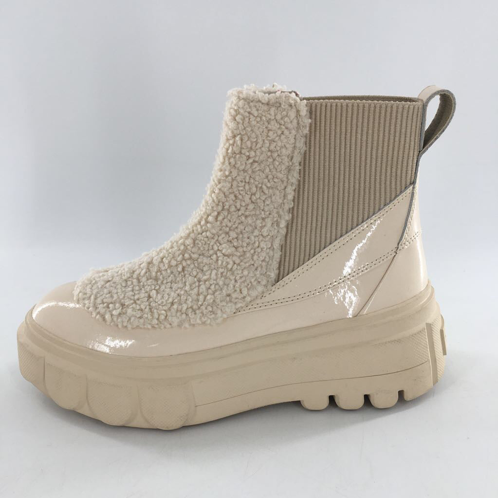 7 fleece & patent leather boot