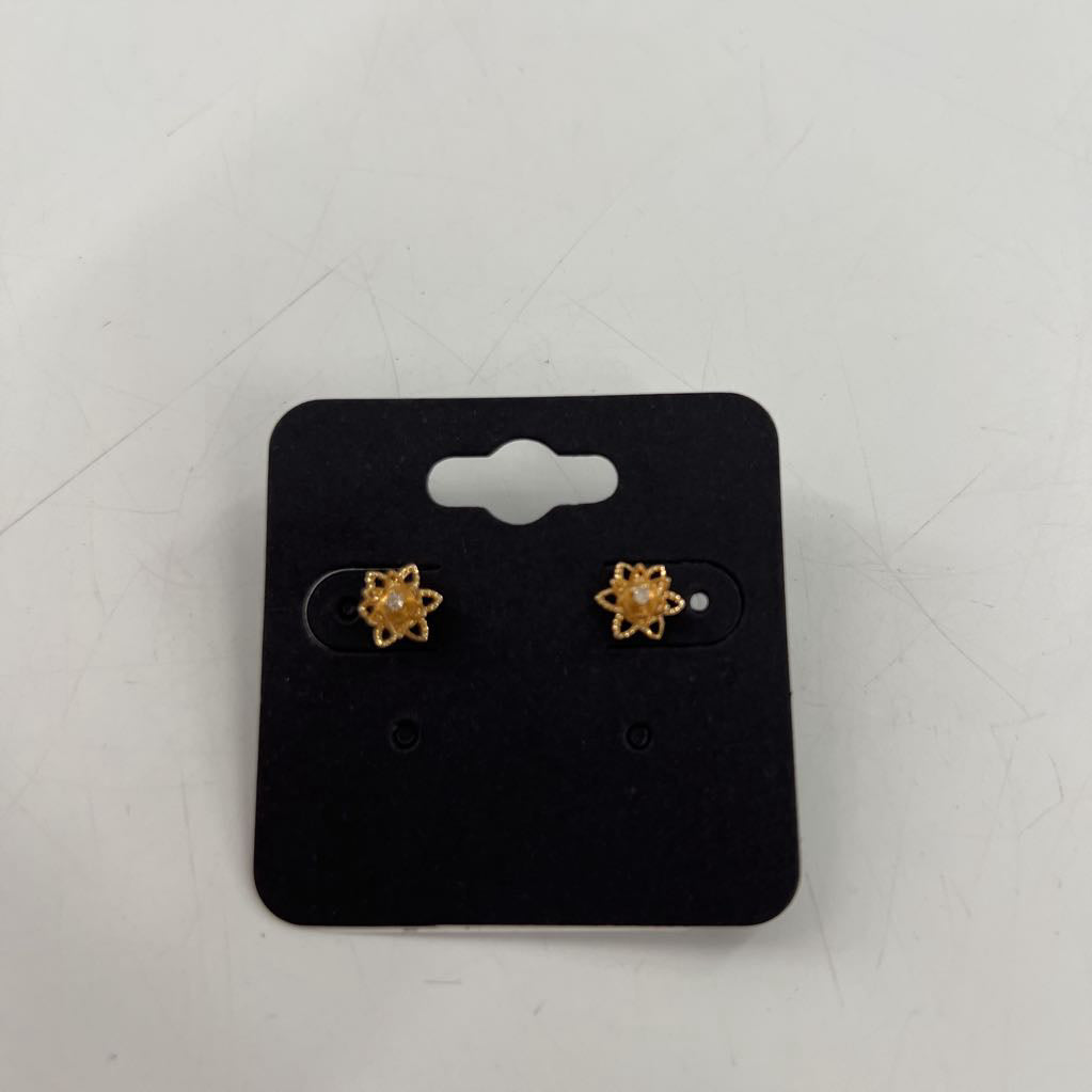 gold flower earrings