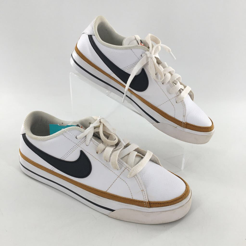 9 leather lace-up sneaker
