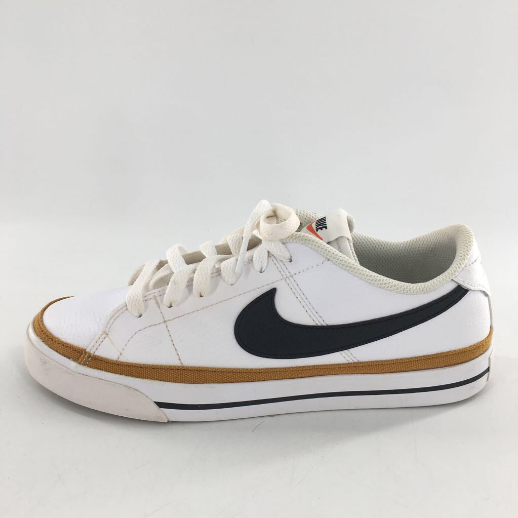 9 leather lace-up sneaker