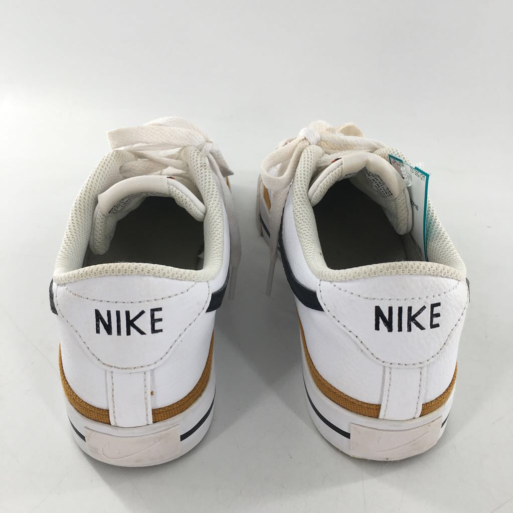 9 leather lace-up sneaker