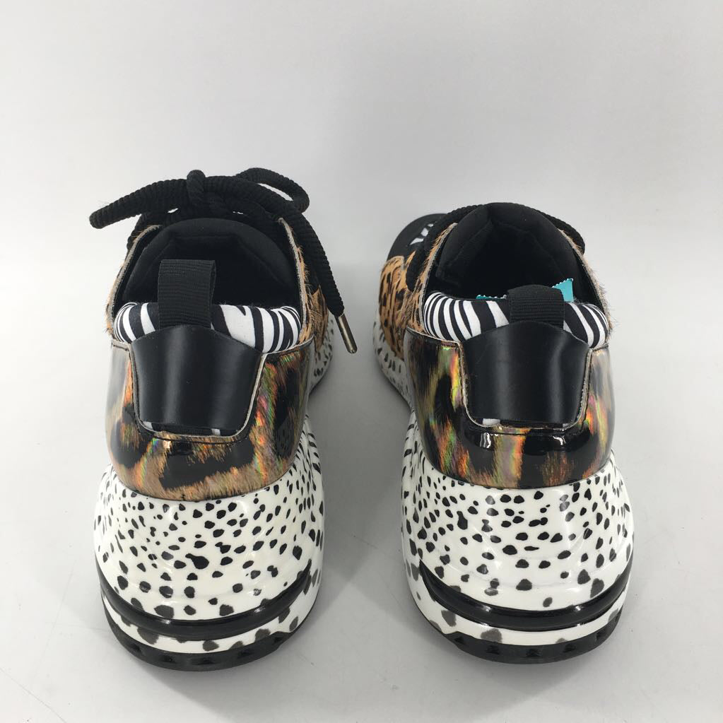 8.5 animal print lace-up sneaker