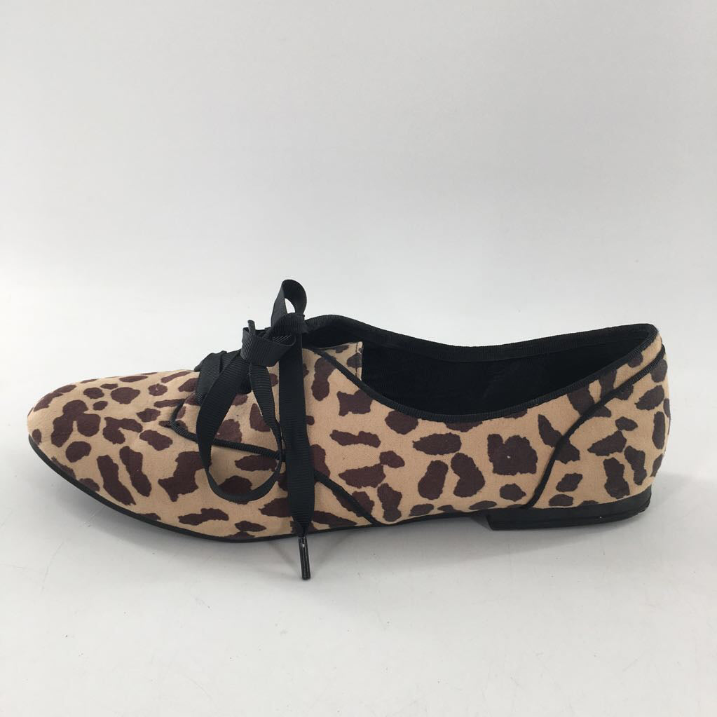 9 animal print lace-up flats