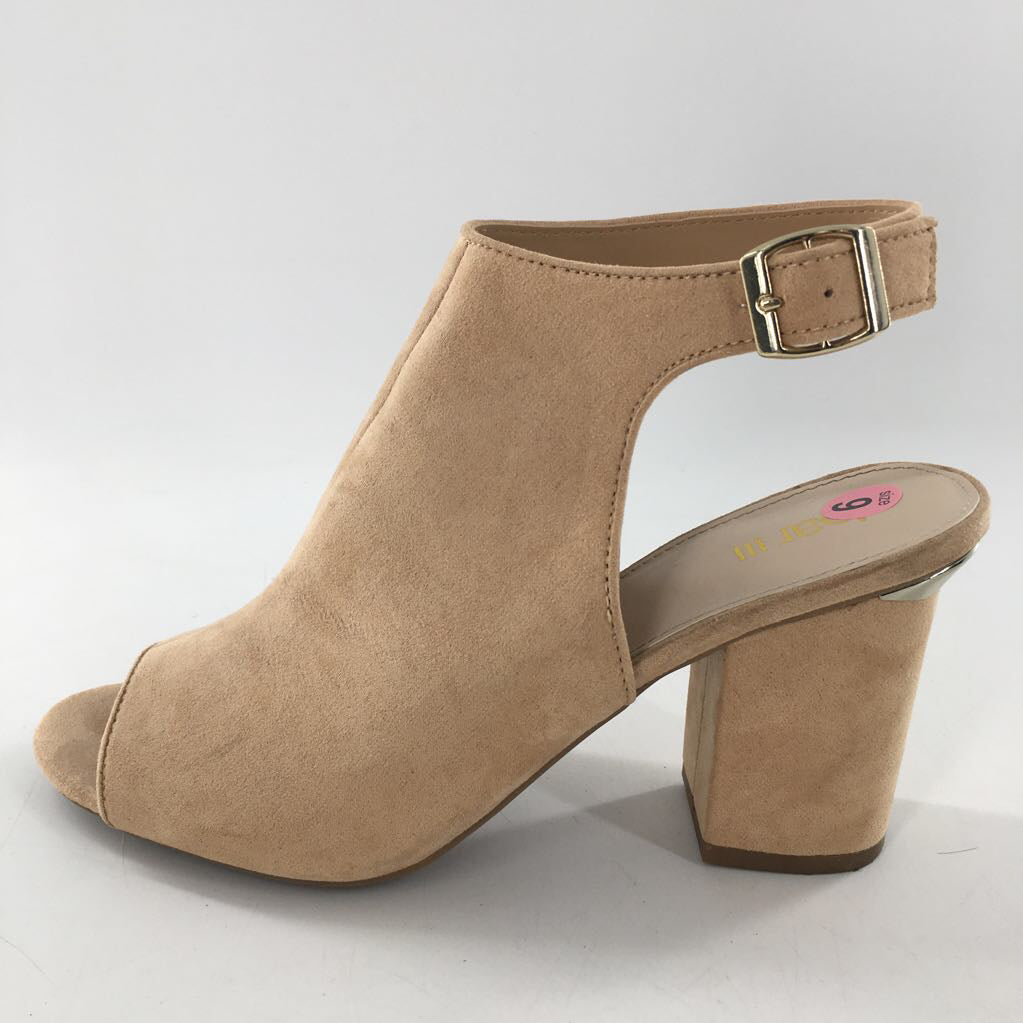 9 peep toe ankle strap heels