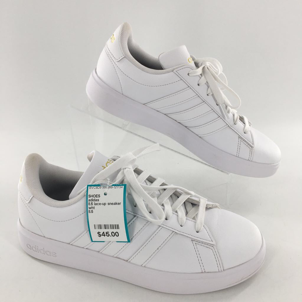 8.5 lace-up sneaker
