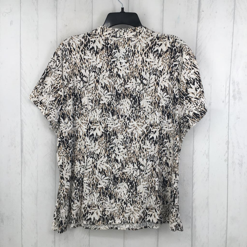 XL printed v-neck s/s top