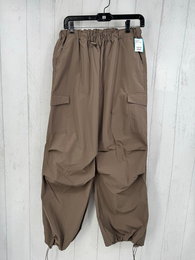 L pull-on cinched ankle pant