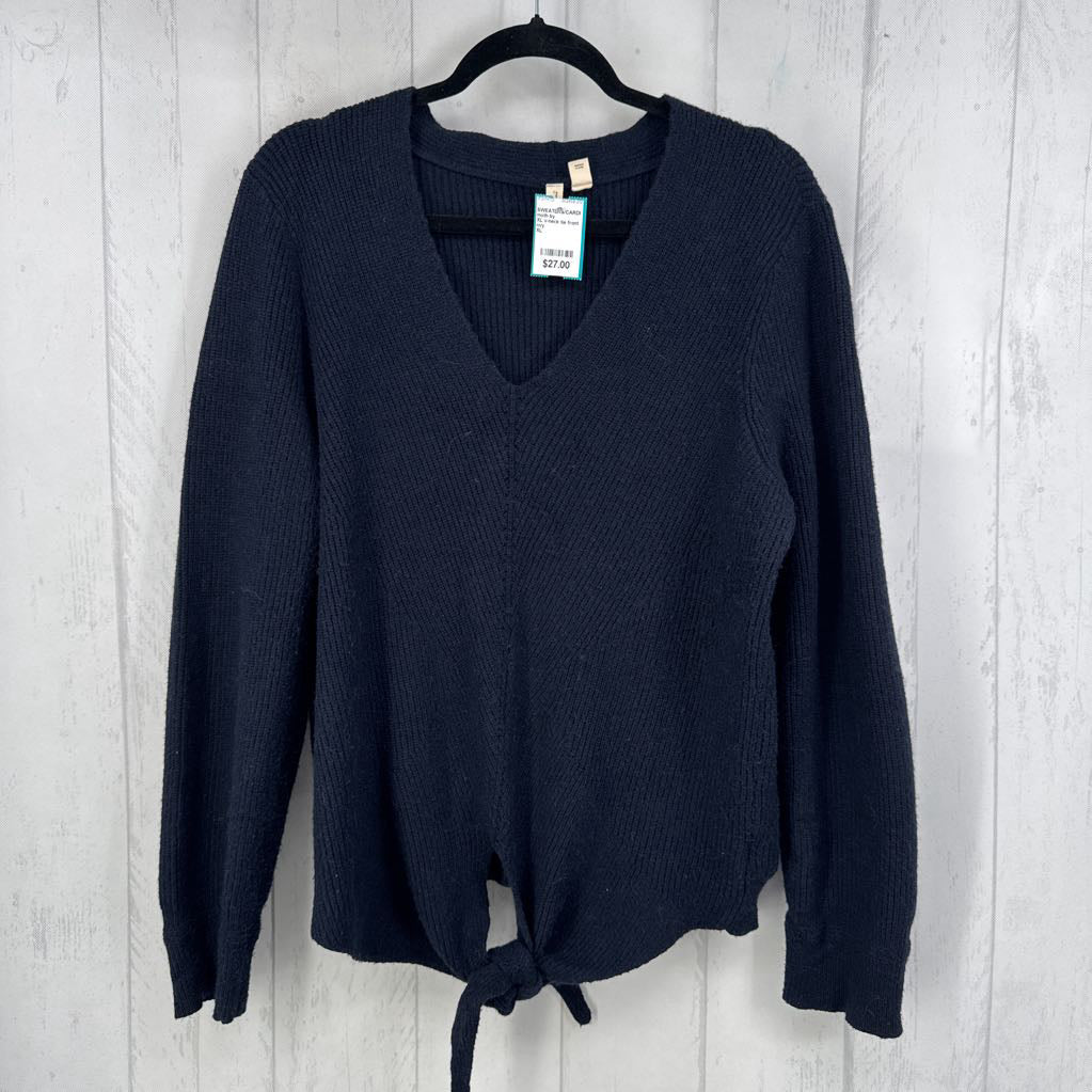XL v-neck tie front sweater