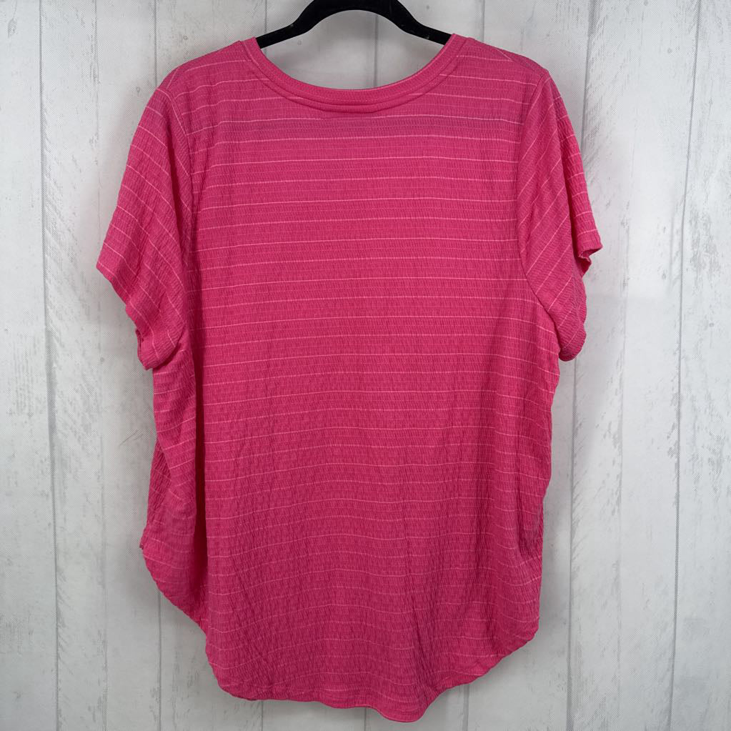 18/20 textured s/s tee