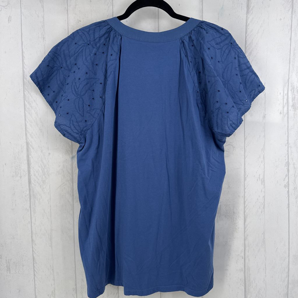 18/20 eyelet split neck s/s top