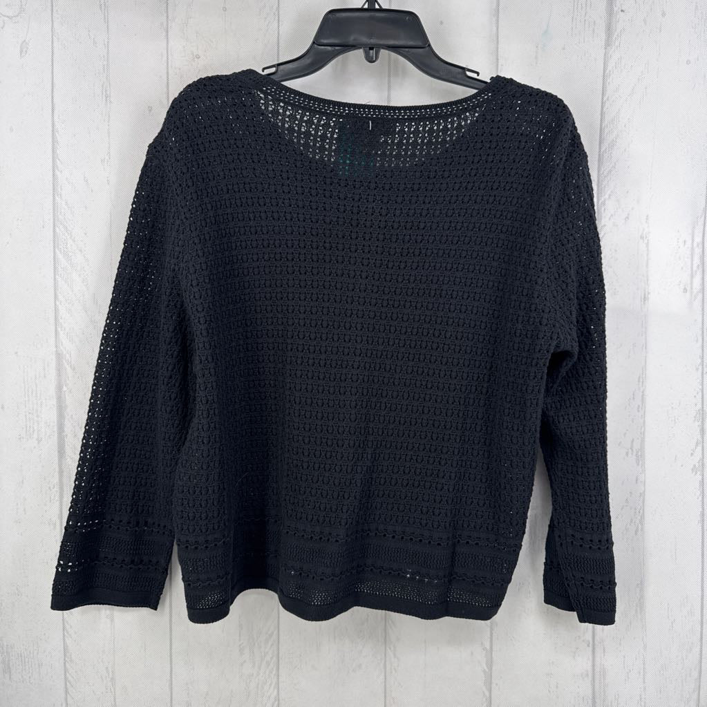 XS crochet button down cardi