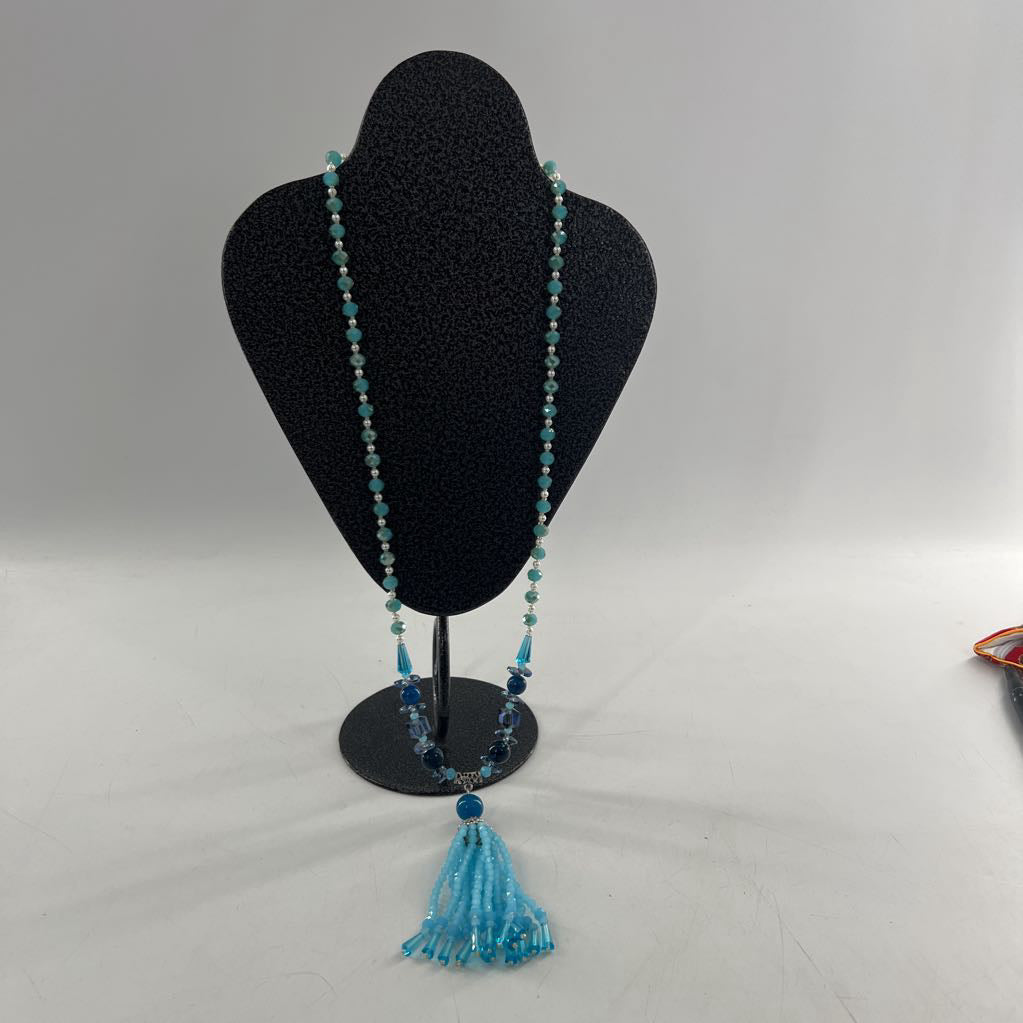 19" blue beaded tassel necklace