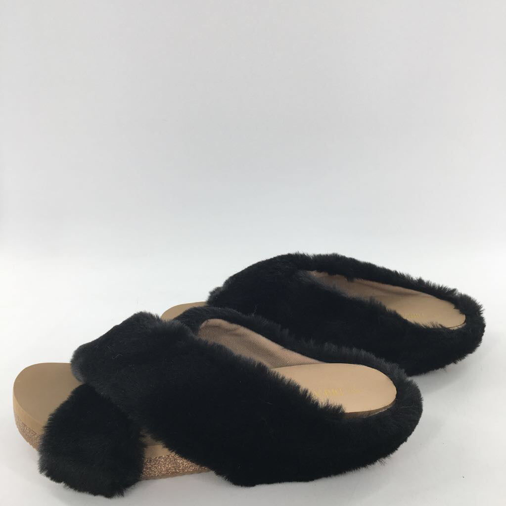 9 faux fur criss-cross slides