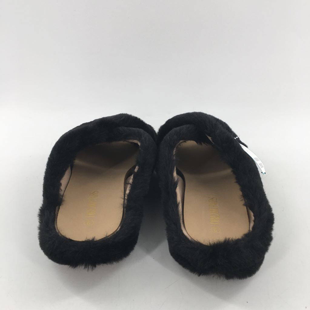 9 faux fur criss-cross slides