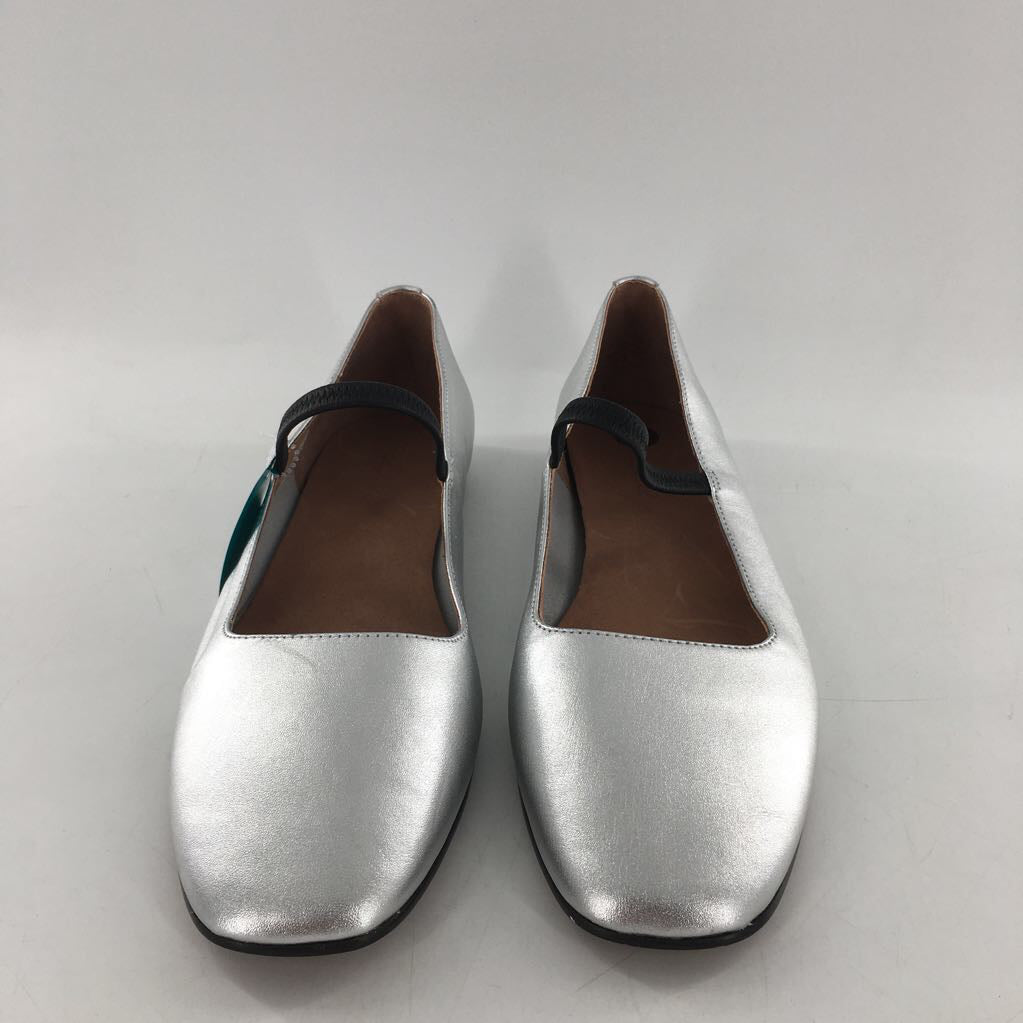 10 silver ballet flats