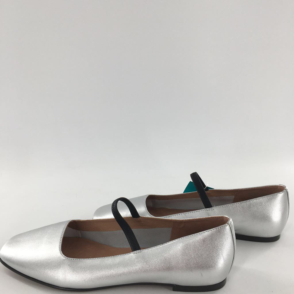 10 silver ballet flats