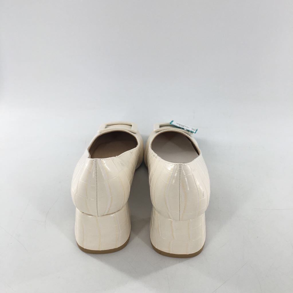7 croc embossed buckle low heel pump