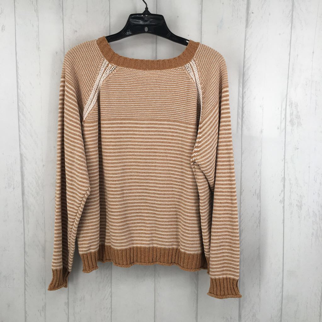 R39 L striped sweater