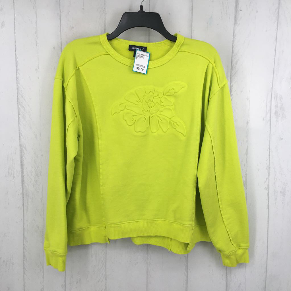 M embossed flower crewneck sweatshirt