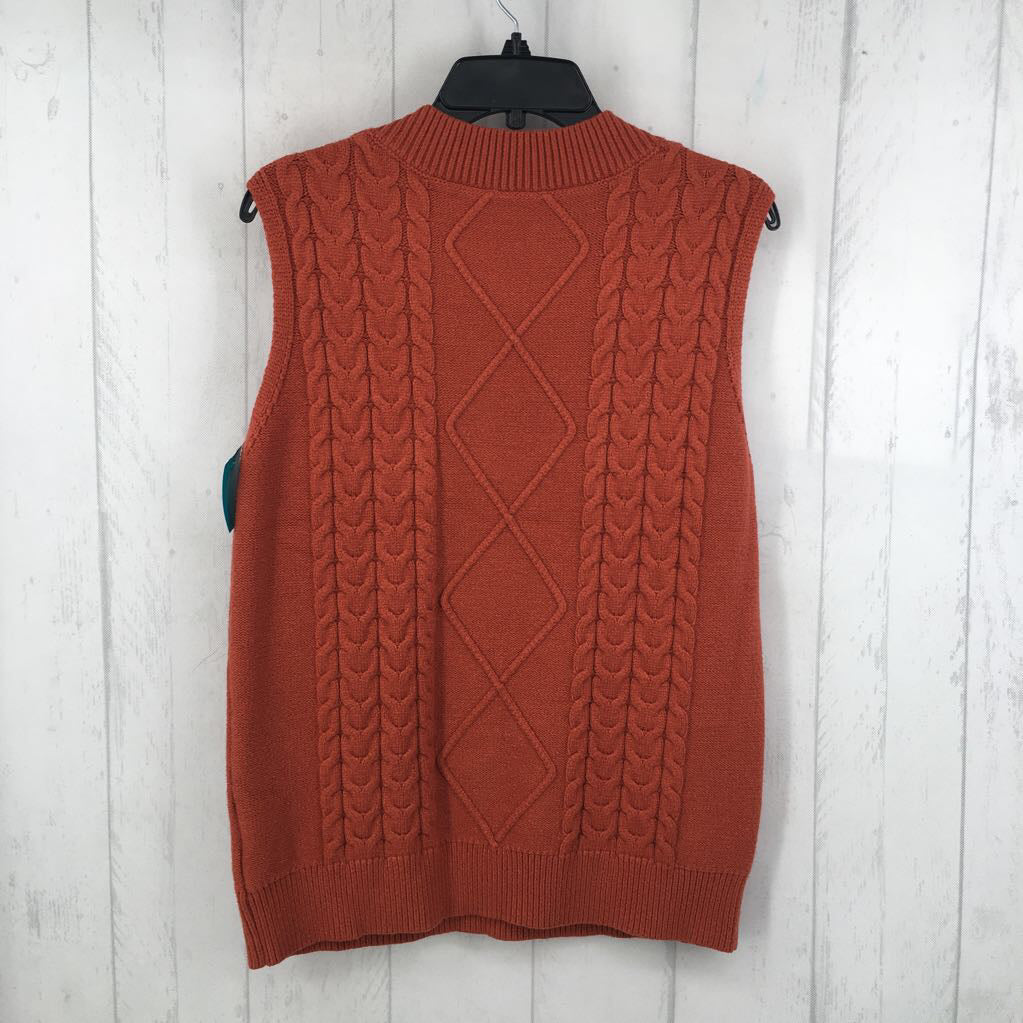 M cable knit sweatwe vest