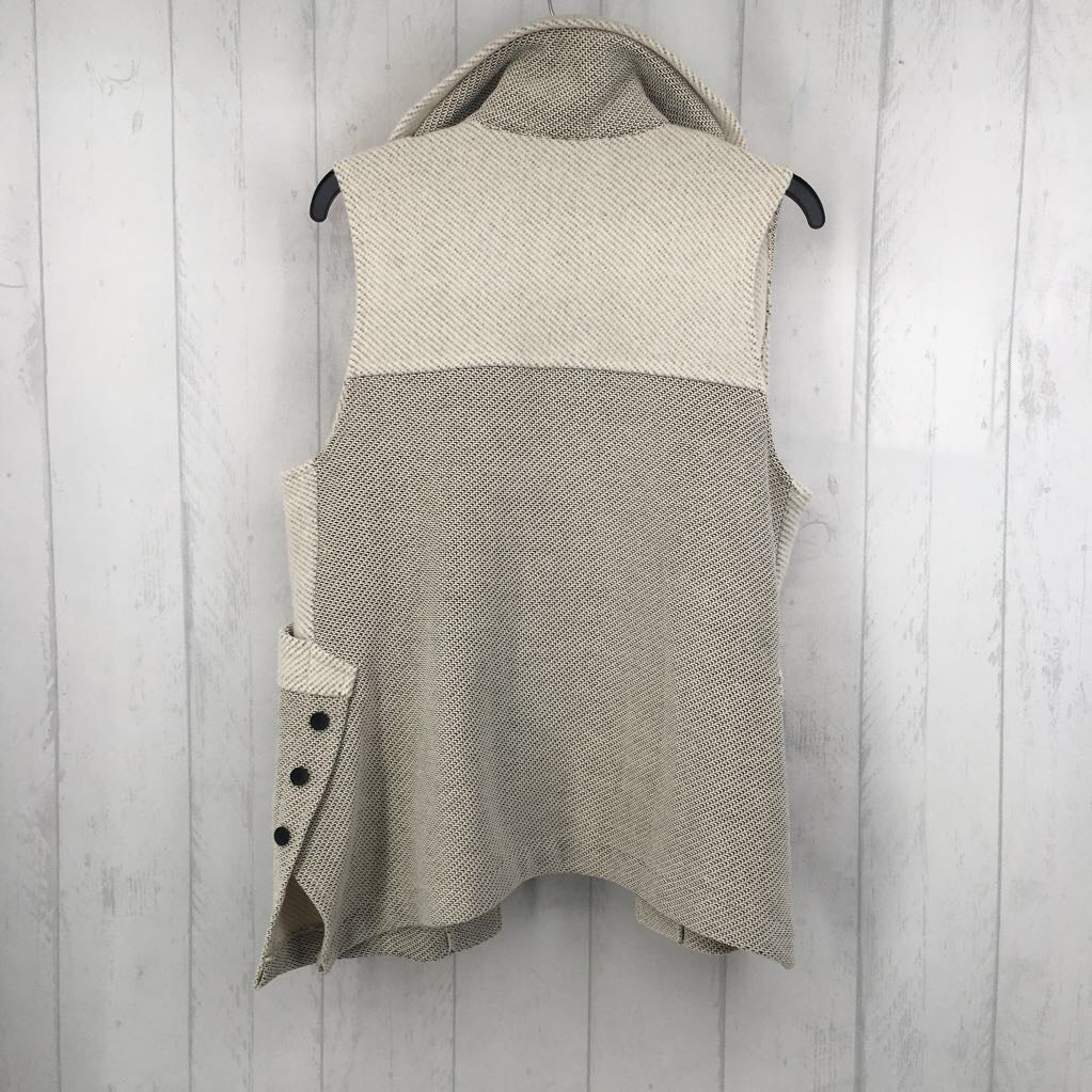 M button down knit vest